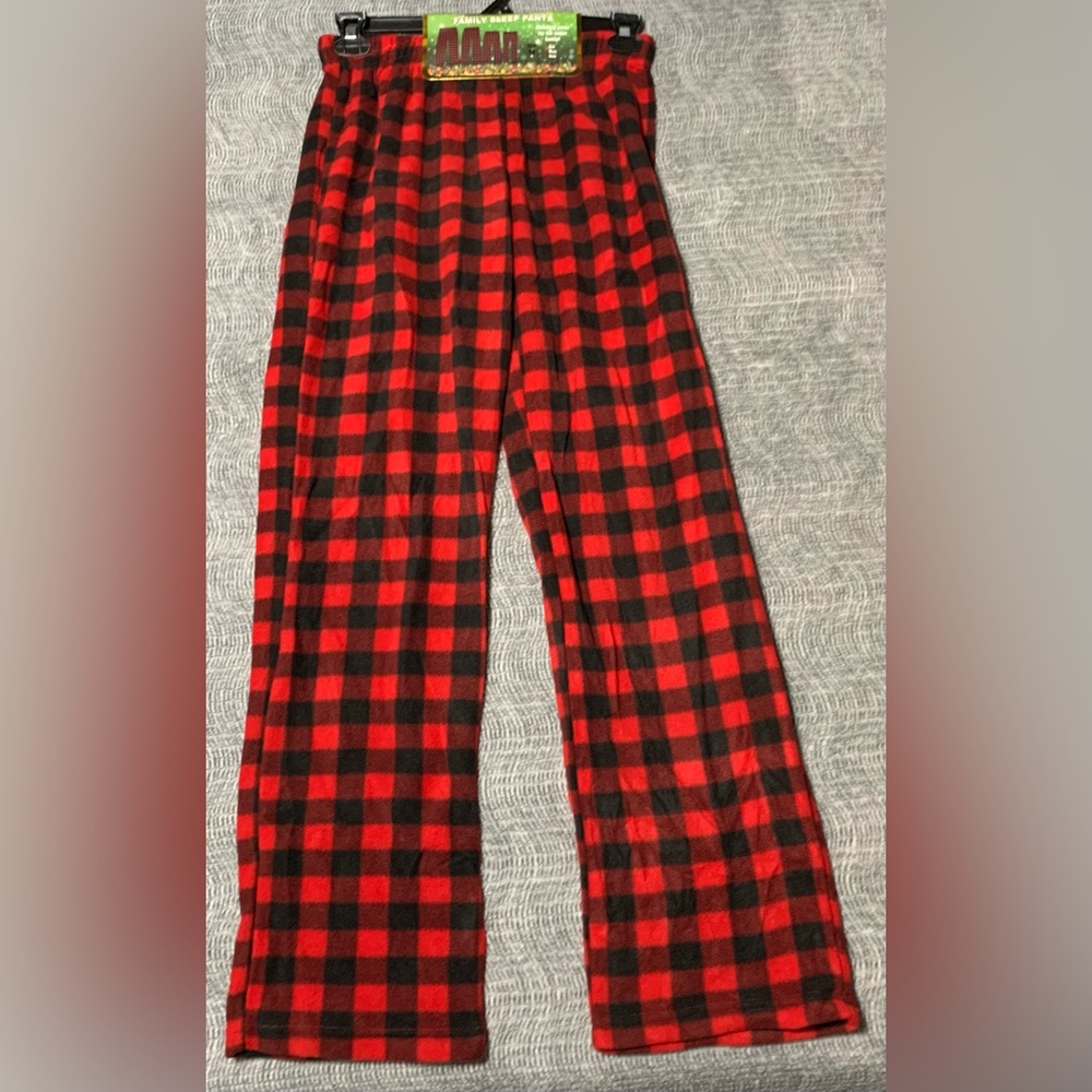 3/$10 Buffalo Plaid Pajama Pants - Pajama
Fuzzy Fleece Pj Bottoms NWT MEDIUM